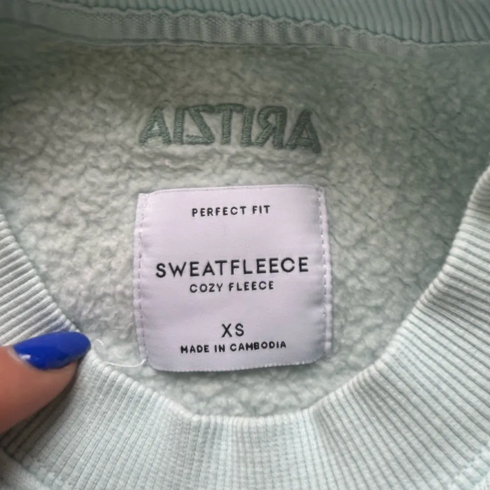 Aritzia Terry Sweatfleece Perfect Crew Sweatshirt‎ XS athleisure layered winter - Image 7