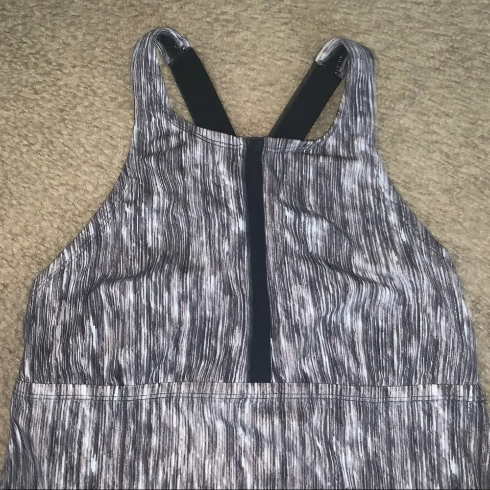 Nike black and white workout athletic tank Top - Image 2