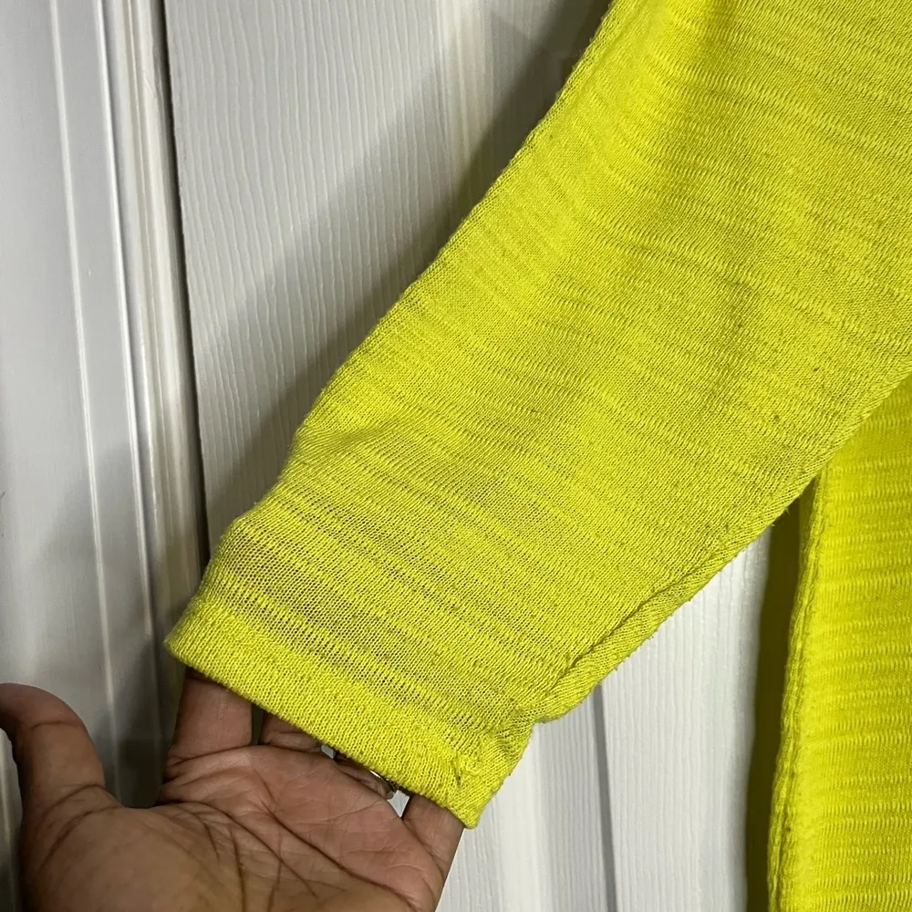 Signature Studio Women’s top with chiffon hem - yellow with blue owl - Size XL - Image 5