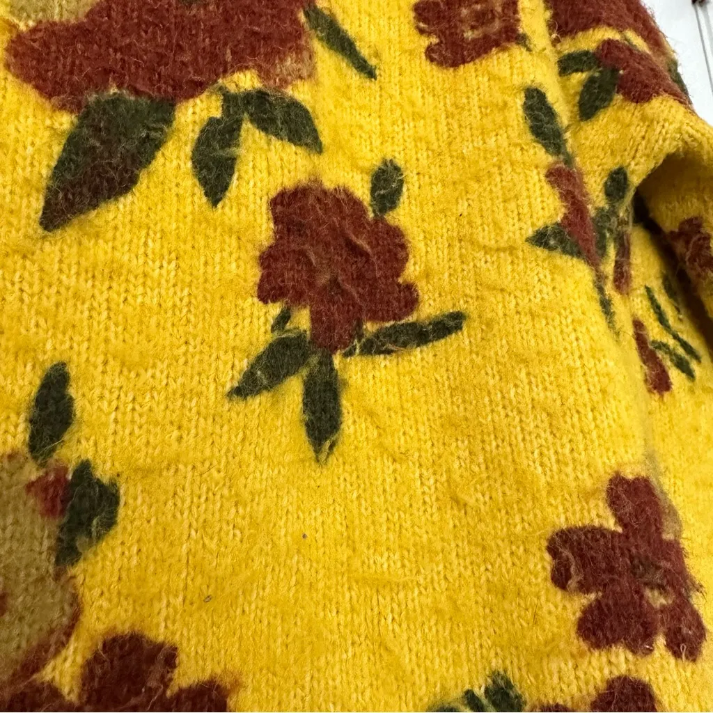 Kimchi Blue Floral Balloon Sleeve Sweater Womens Small Yellow Red - Image 4