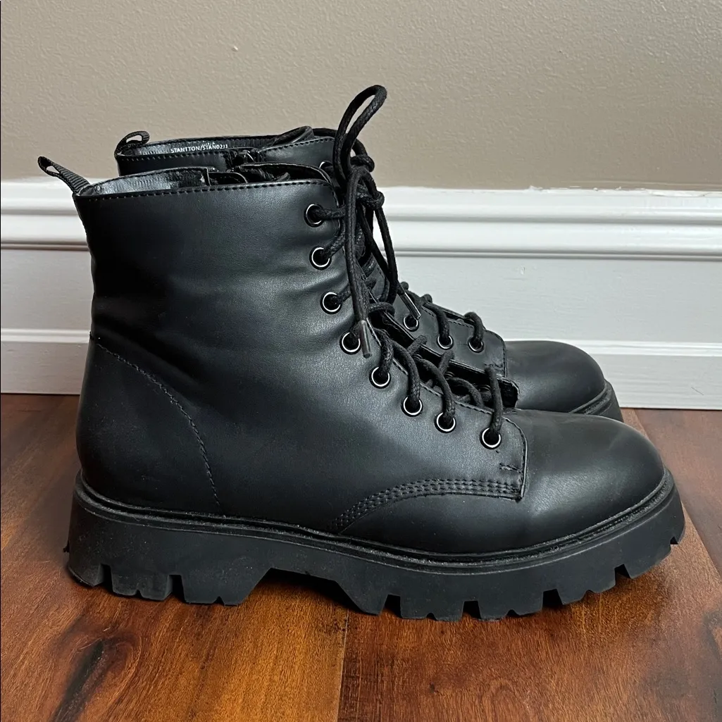 Madden Girl Stanton Chelsea Boots with Side Zippers - Image 4