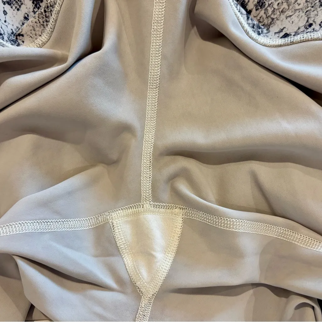 Alo Yoga High Waist Vapor Snakeskin Leggings EUC - Image 8