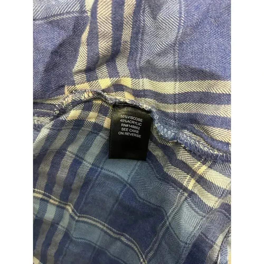 Torrid Plaid Button Down Shirt Size 3 22/24 Lightweight Flannel Blue Fall - Image 6