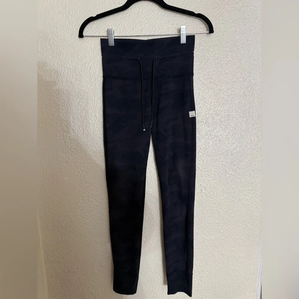 VUORI WOMEN'S DAILY LEGGING IN CAMO PRINT SIZE XS - Image 3