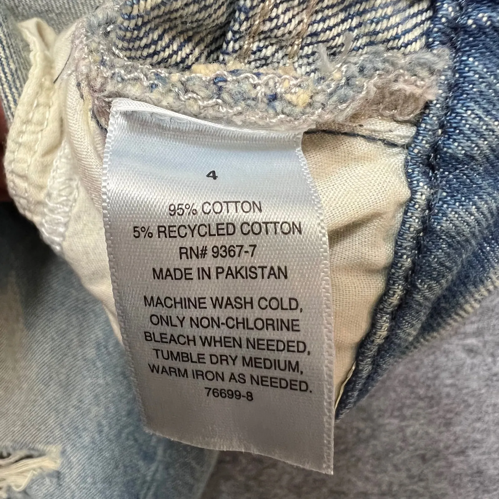 Arizona Jean Co Low Rise Dad Jeans Distressed Ripped‎ Denim Light Wash Size 4 - Image 9