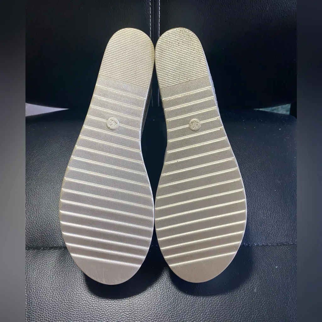 Fashion White Wedge Sandals Size 42/10US - Image 11