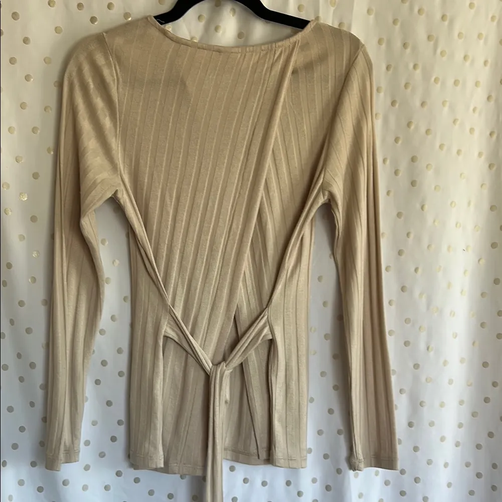 H&M Beige Ribbed Long Sleeve Blouse - Image 3