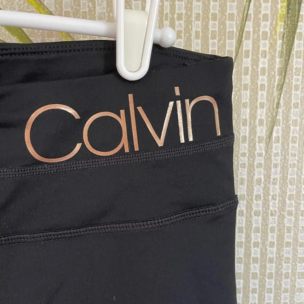 Calvin Klein Performance leggings  black with star embellishment Sz M - Image 5