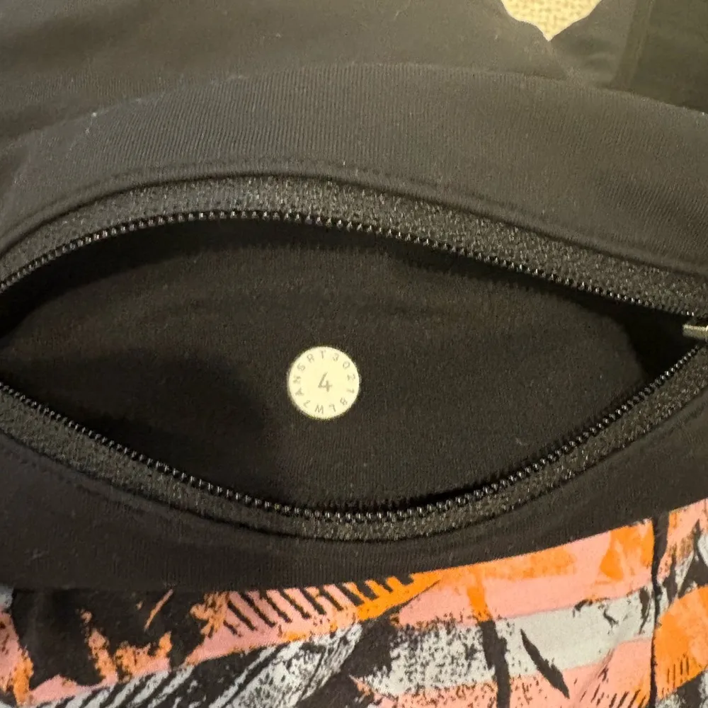 Lululemon Women’s Speed Up Shorts - Image 3