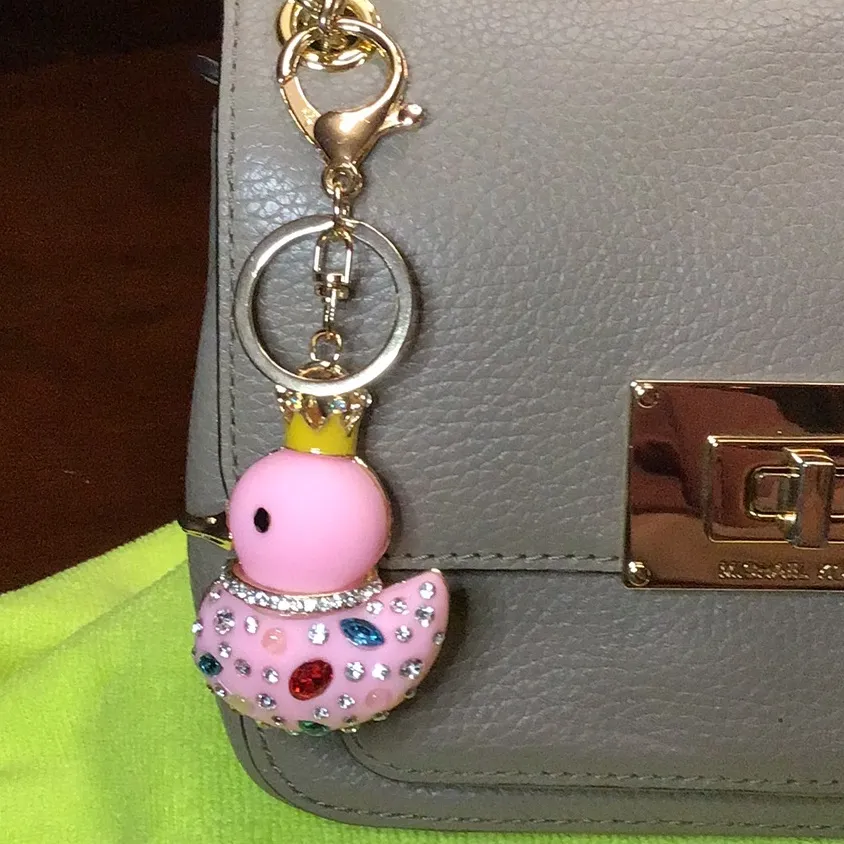 1pc Creative Rhinestone Embellished Cute Rubber Duck Keychain, Car Key Pink - Image 2