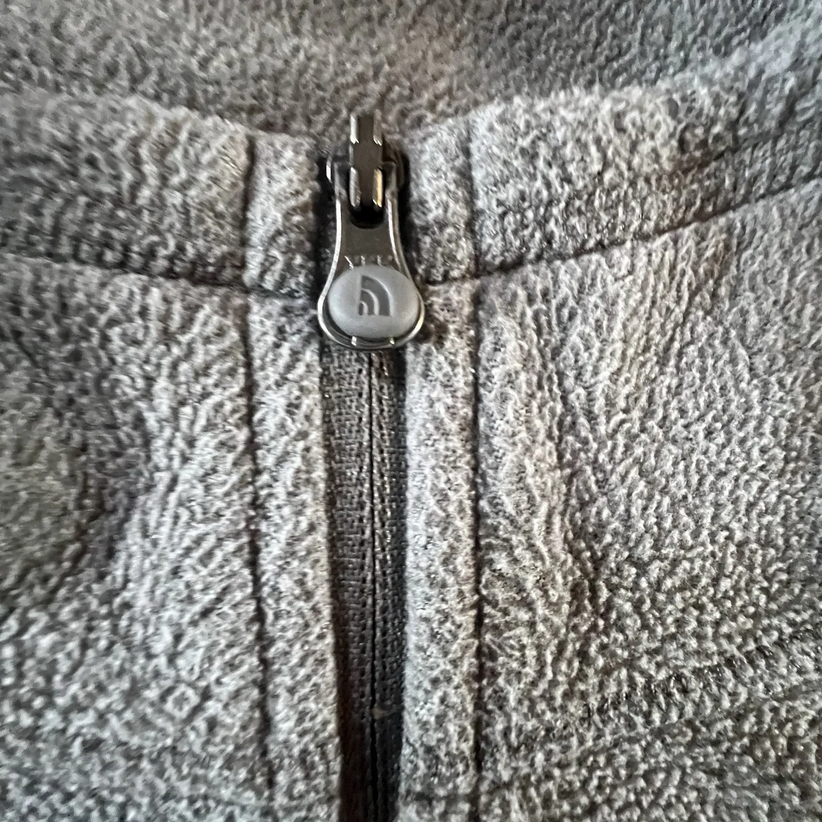 The North Face Women's TKA 100 Glacier Fleece Gray ¼ Zip Pullover‎ M Lightweight - Image 5