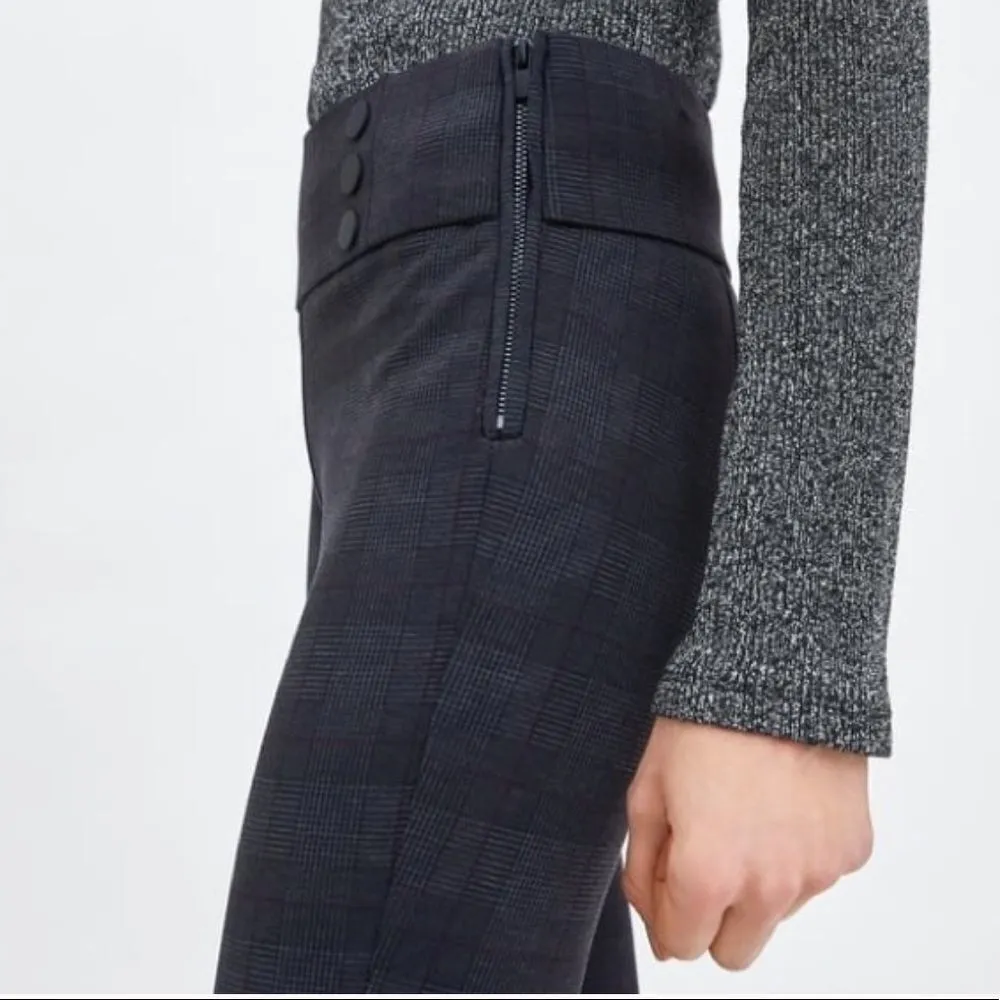 ✨ Zara Trafaluc Plaid Grey Leggings✨ - Image 4