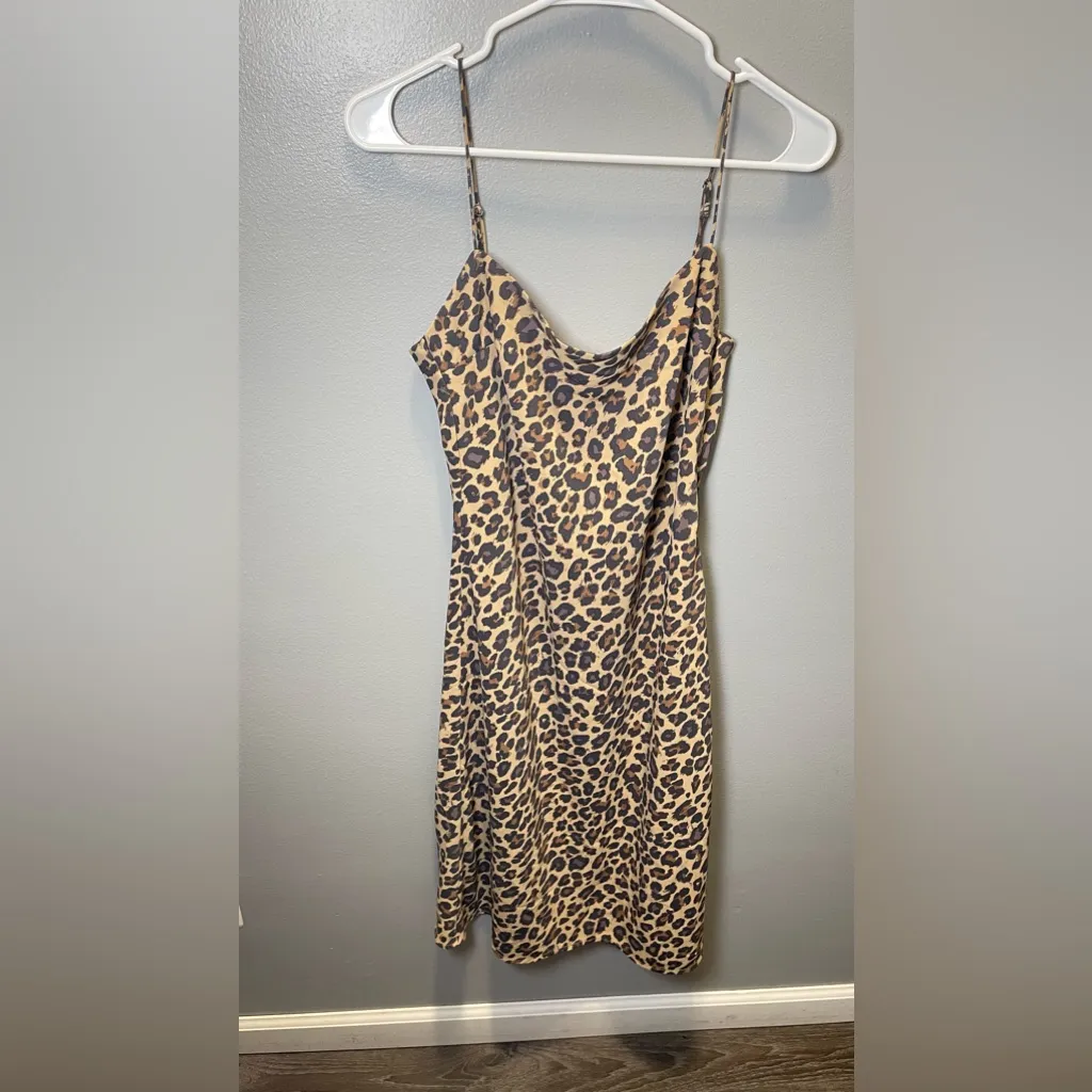 Abercrombie & Fitch NEW‎ Women's Leopard Slip Midi Dress Size Small - Image 3