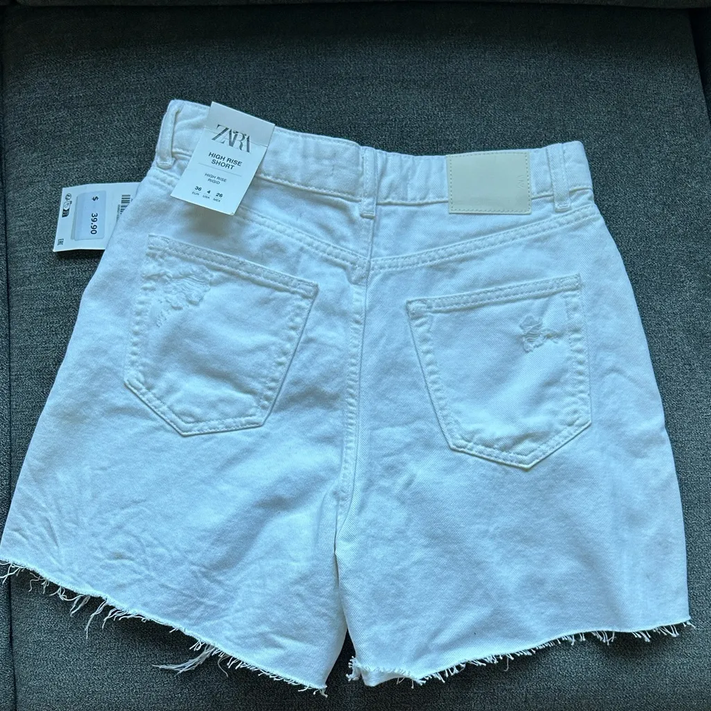 Zara Women's White high rise rigid Jean Shorts - Image 2