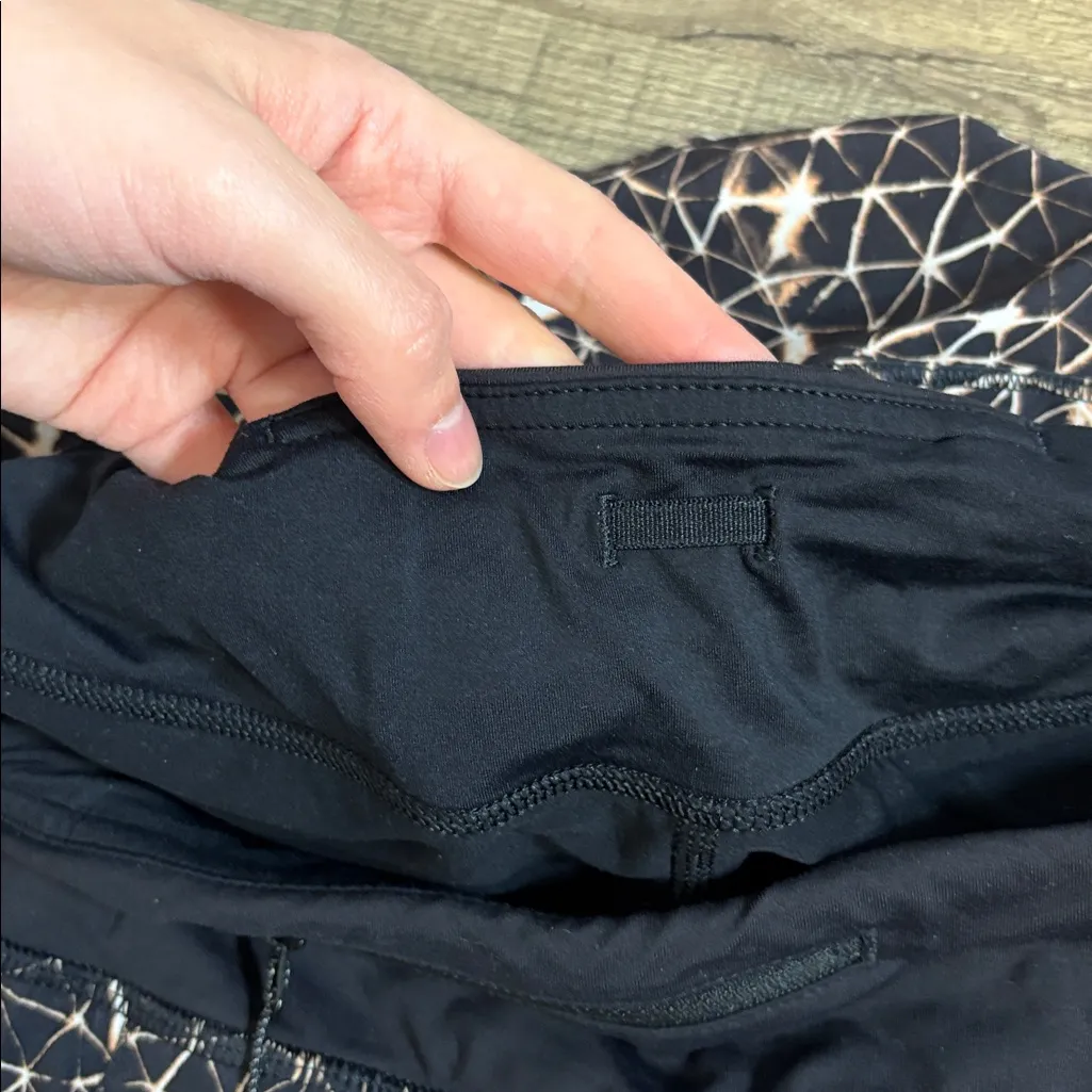 Lululemon  Pace Rival Skirt Sugar Crush Multi Black Size 6 Regular - Image 7