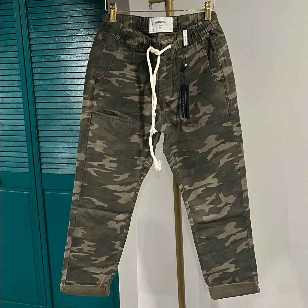 NWT OneTeaspoon Camo Shabbies BF Jeans $198 - Image 8