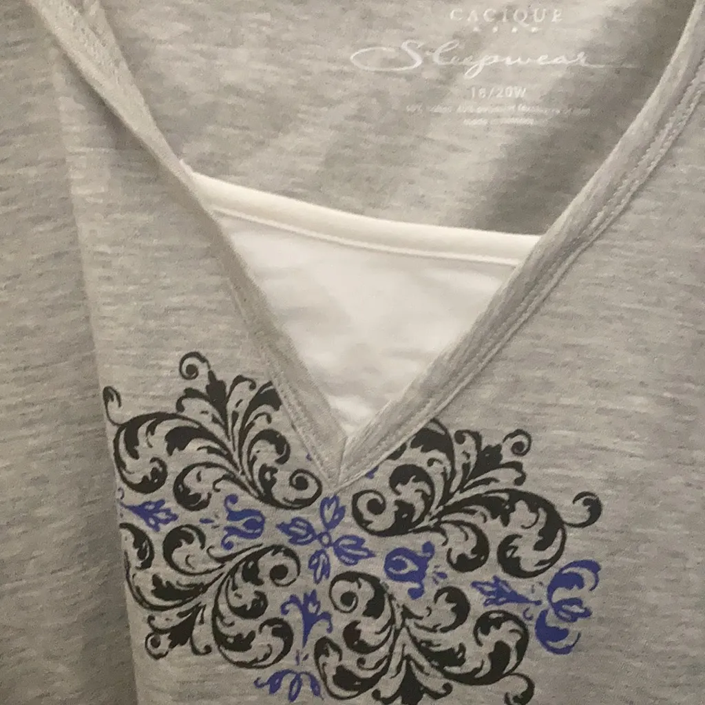 Cacique FINAL MARKDOWN  hooded sleep top 18/20w - Image 2