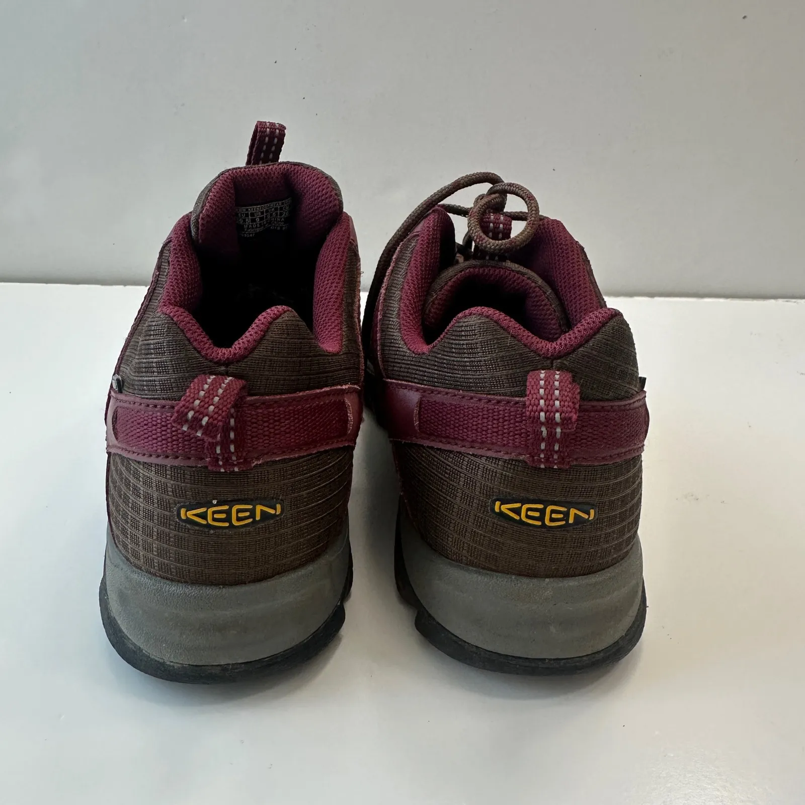 Keen Waterproof Hiking Trail Shoes Low Top Brown Burgundy Women's Size‎ 9 - Image 4