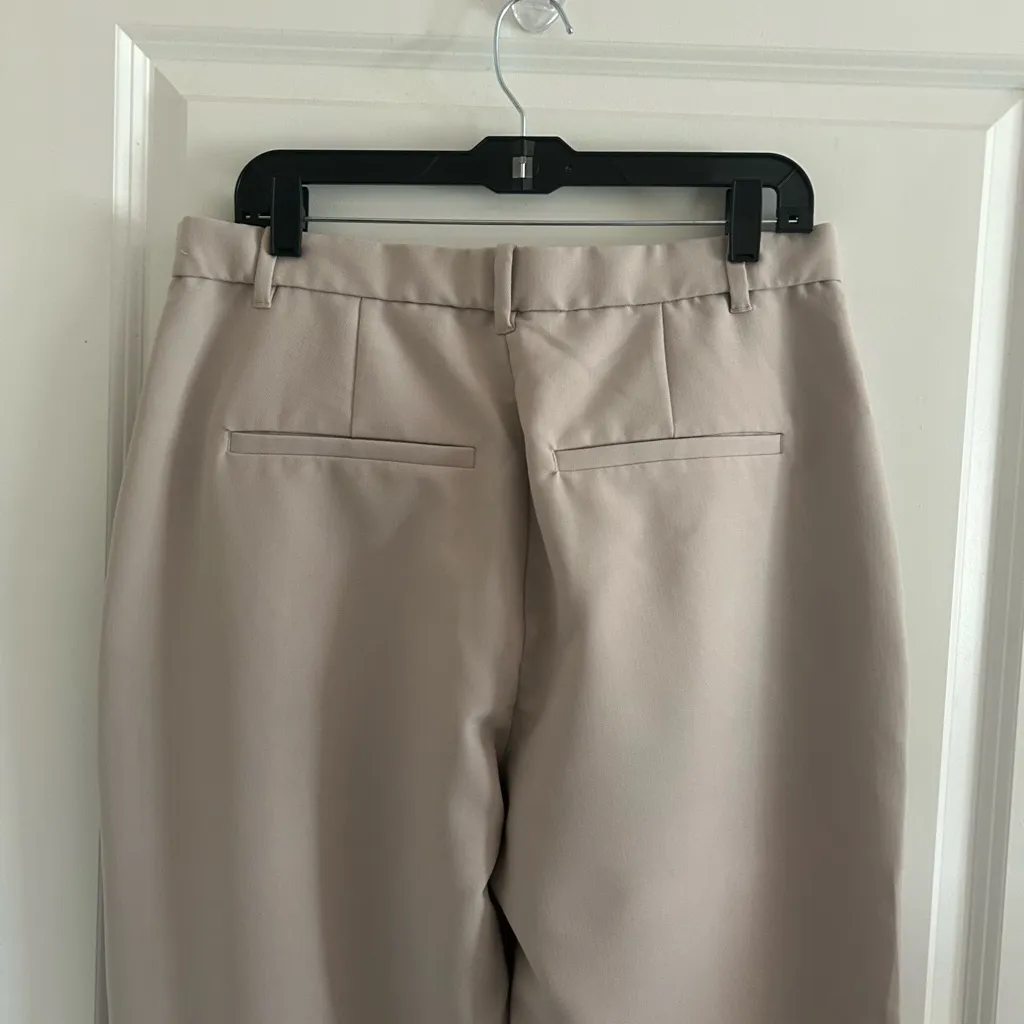 Abercrombie & Fitch Light Tan Pants - Image 7