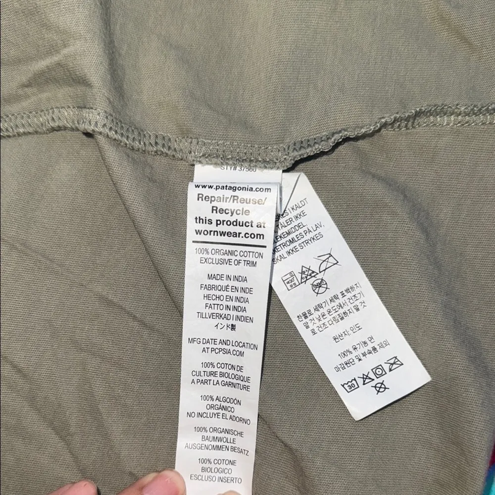 Patagonia Women's Short Sleeve Tee in green size L 100%organic cotton - Image 6