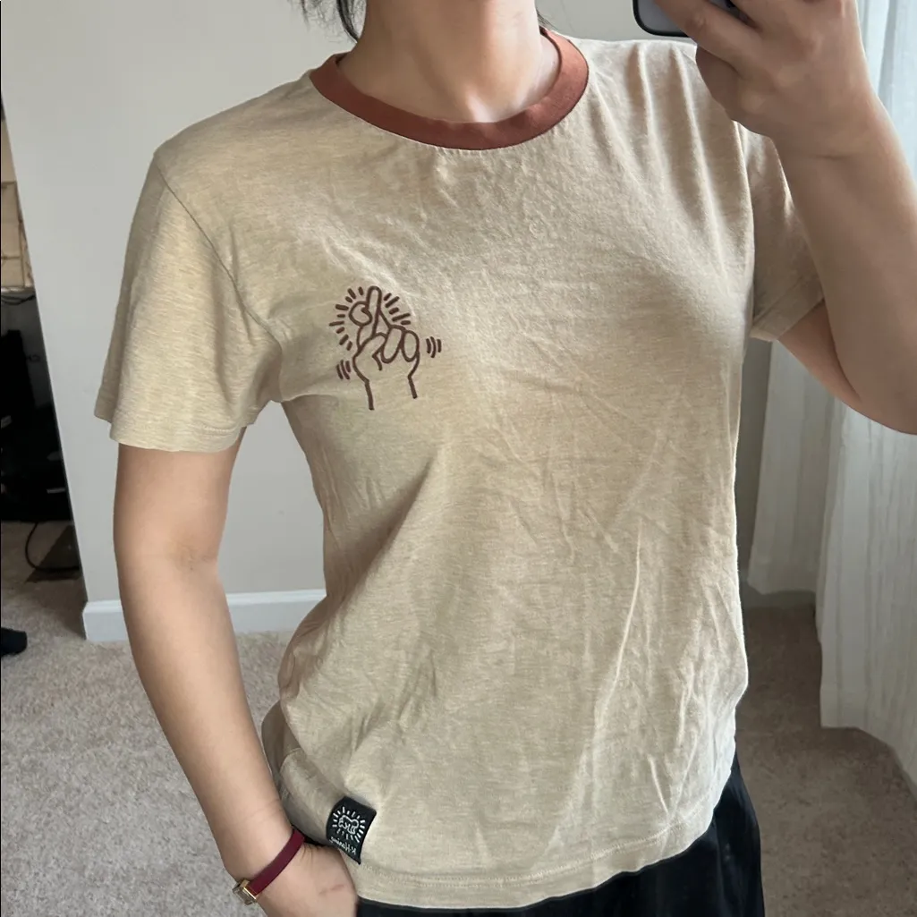 Keith Haring Good luck tee. Xs Brown - Image 8