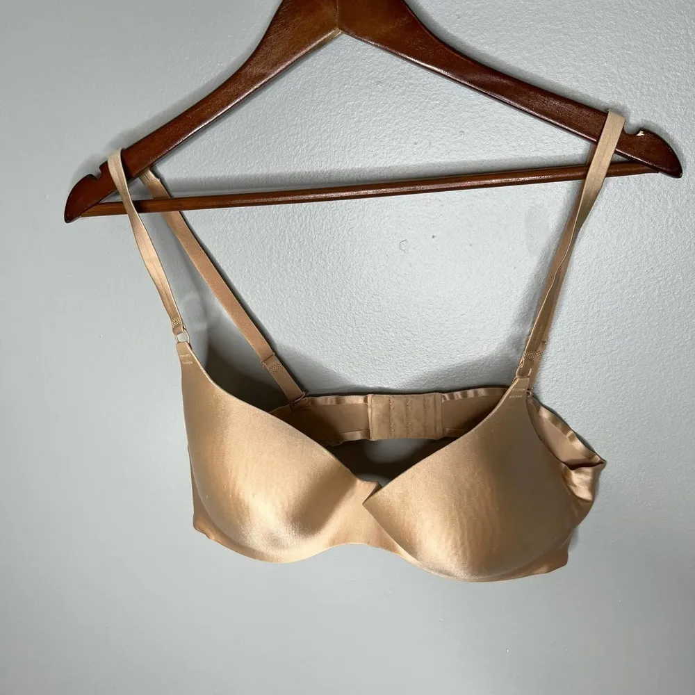 Body by Victoria nude beige bra underwire adjustable molded cups size 36C - Image 3
