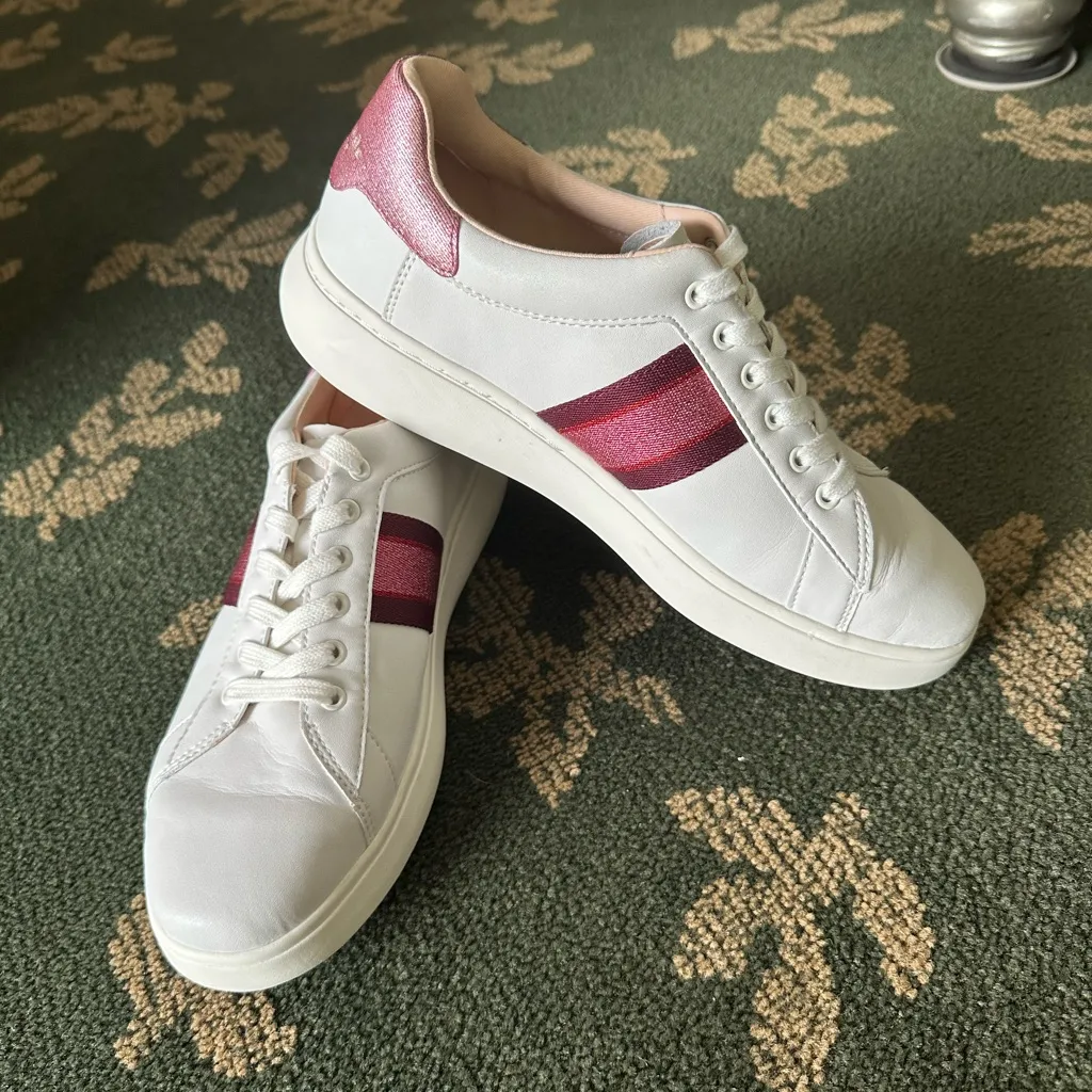 Kate Spade White and Burgundy Women's Sneakers size 10B - Image 10