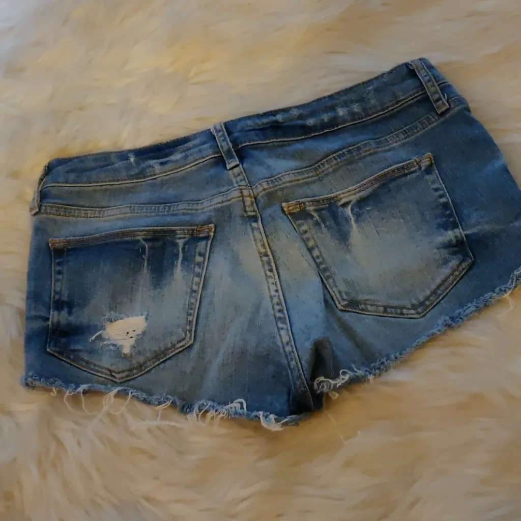 Topshop Moto Daisy cutoff Jean shorts #64 - Image 4