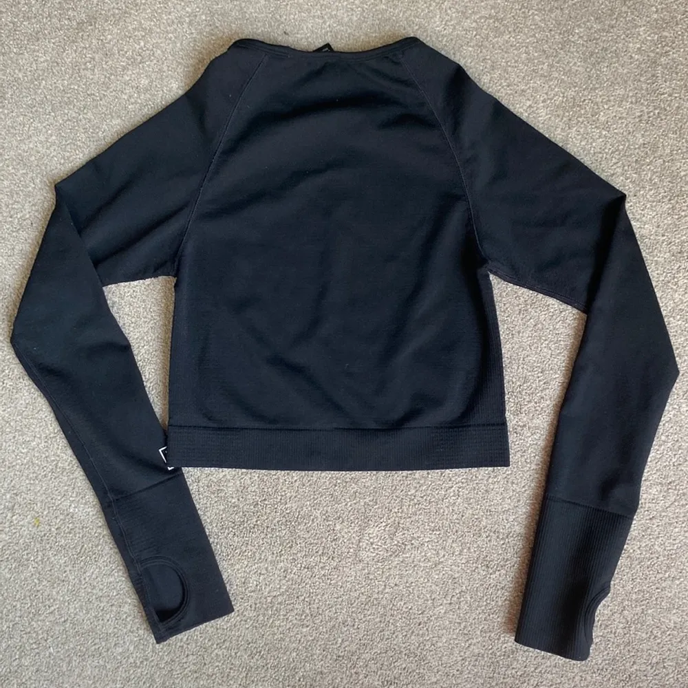 Victoria’s Secret PINK Black Seamless Long Sleeve Crop Workout Top Size S - Image 3