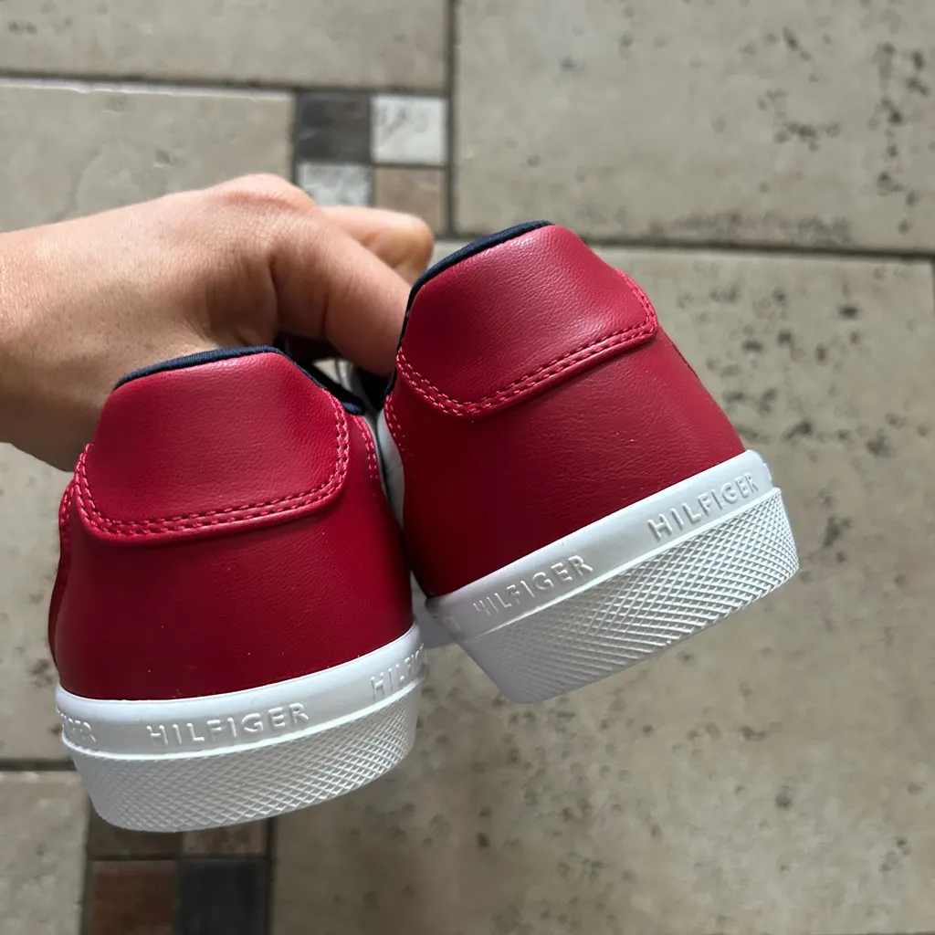 NEW Tommy Hilfiger Women Sneakers size 7.5 - Image 3