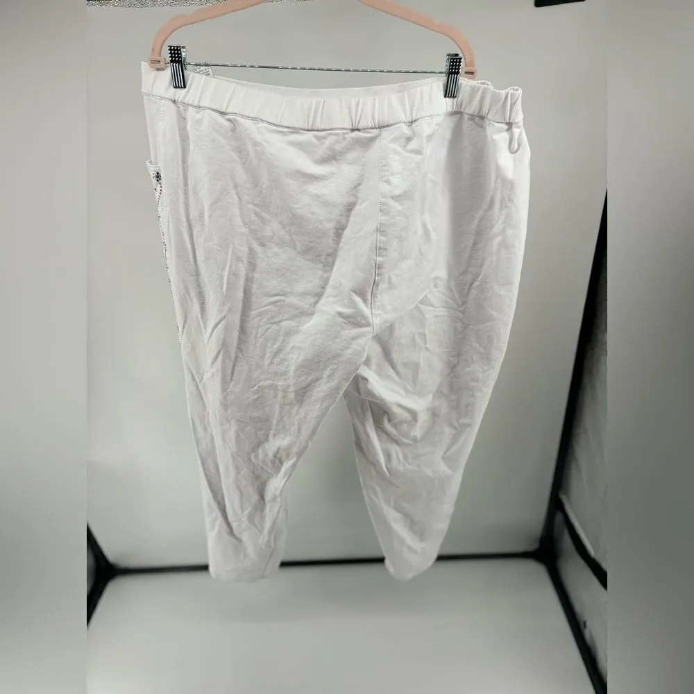 Quacker Factory white embellished dream jeans size 2X 96% cotton - Image 8