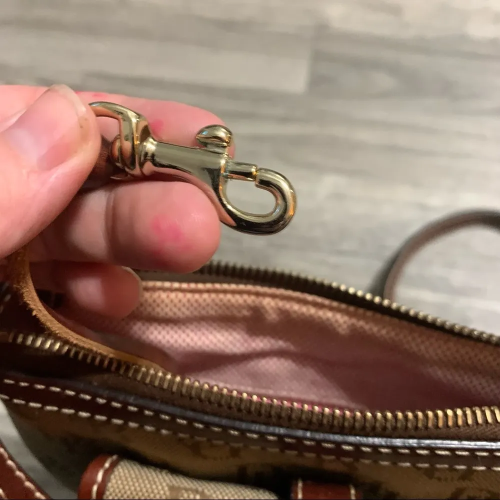 Dooney & Bourke Leather and Canvas Crossbody Signature/Logo Purse - Image 8