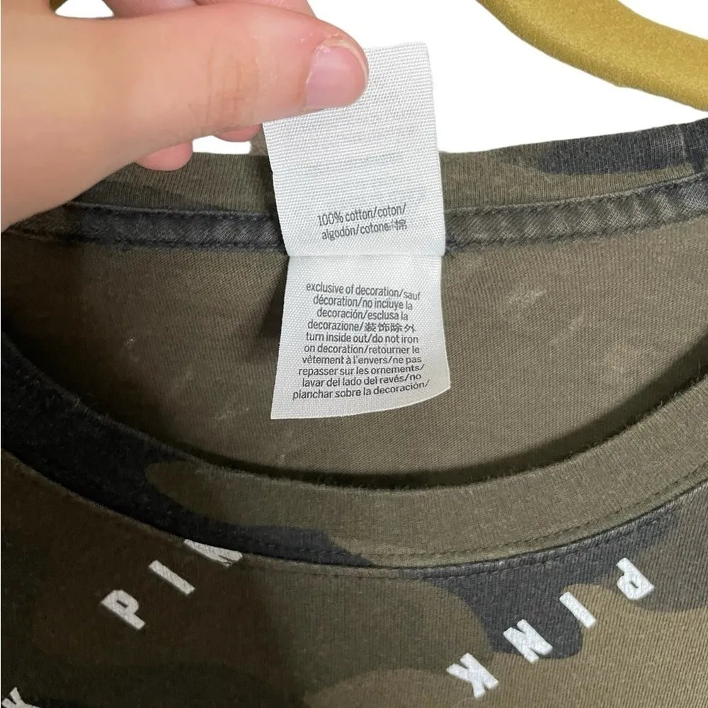 Victoria Secret Pink Green Camo Long Sleeve Logo Shirt Small - Image 3