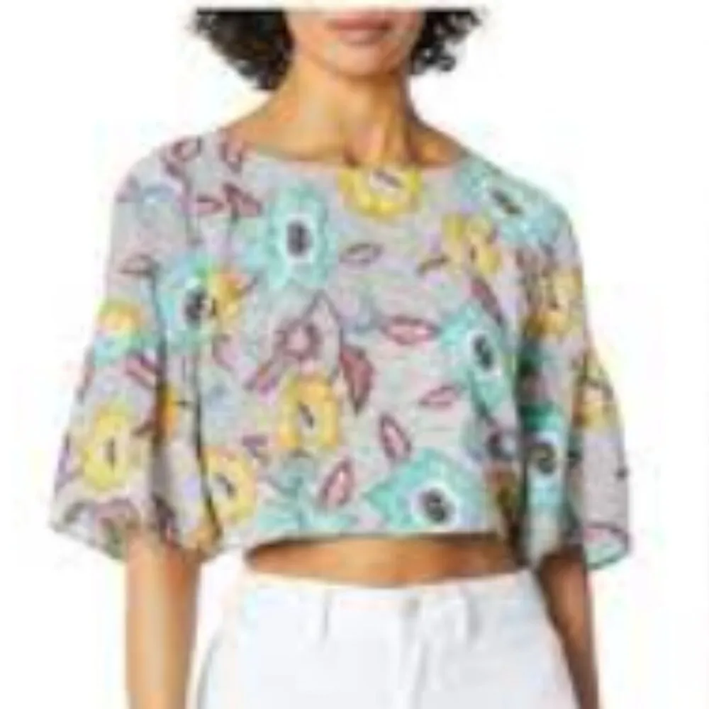 BCBGeneration Crop Top Short Sleeves Open Back Floral Print - Image 6