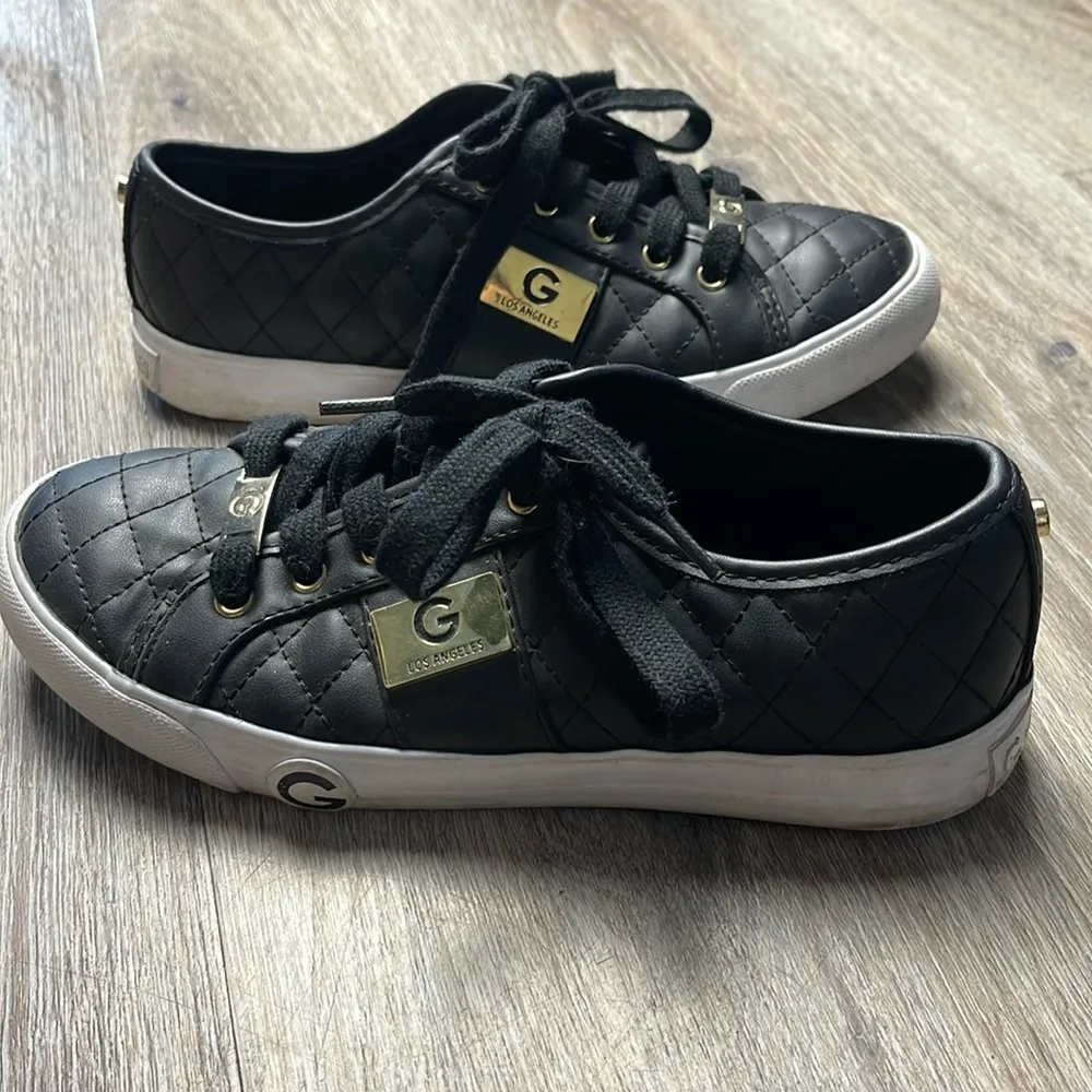 G by Guess Faux Leather Quilted Shoes Size  6 - Image 2