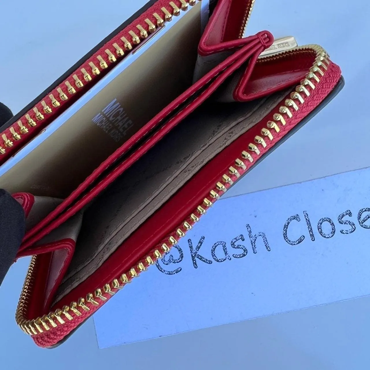 Michael Kors Flame Card Case Wallet Zip Around - Image 3