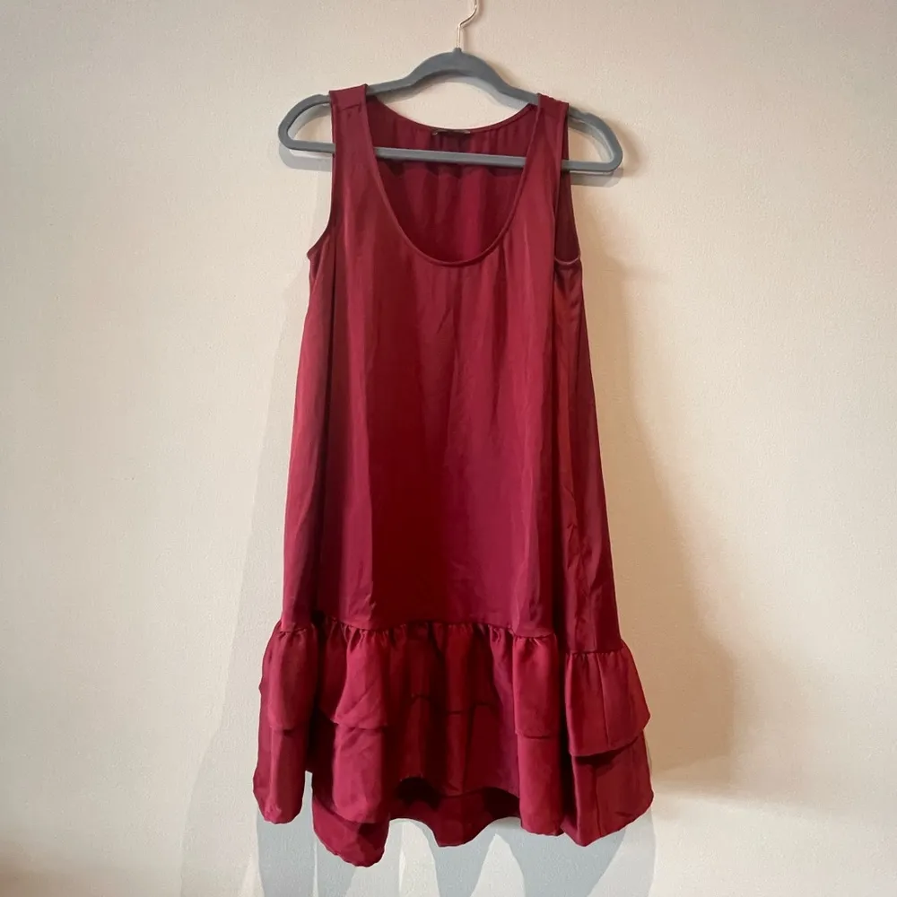 Universal Standard  Cabernet tiered ruffled sleeveless dress size 2XS - Image 4