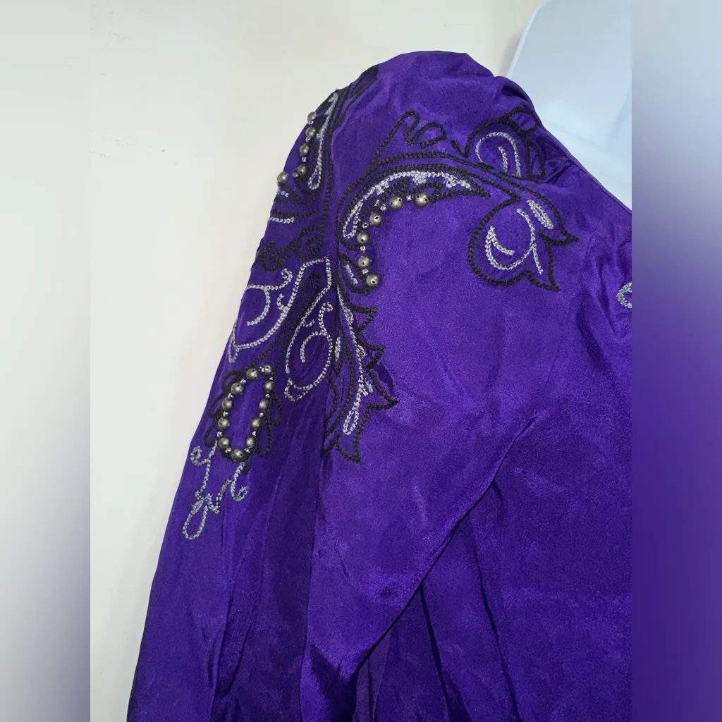 Nanette Lepore Cheyenne Silk Violet‎ Beaded Top Long Sleeve EUC Size 2 - Image 4