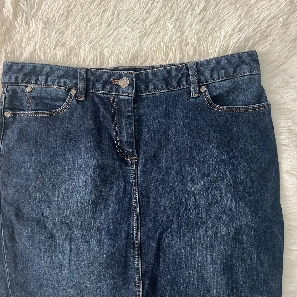 Talbots Petites Denim Skirt, Size 10P, Knee-Length, 5-Pocket Style - Image 2