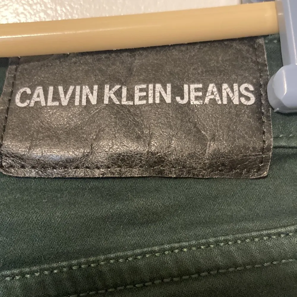 Calvin Klein Jeans Skinny Ankle Green Color Women’s Size 6 Pants - Image 6