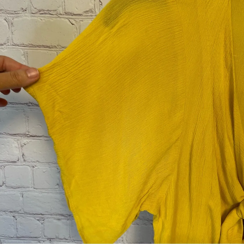 Louna boho chic crinkle shorts romper, flared sleeve, front tie, cutout size XS Yellow - Image 6