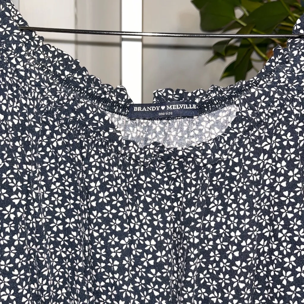 Brandy Melville Long Sleeve Off Shoulder Dainty Top - Image 2