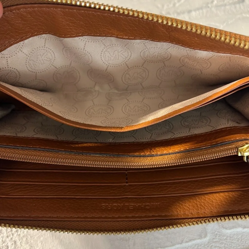 Michael Kors Wallet Brown Leather Pebbled Full Zip Around Pockets Card Slots‎ - Image 12