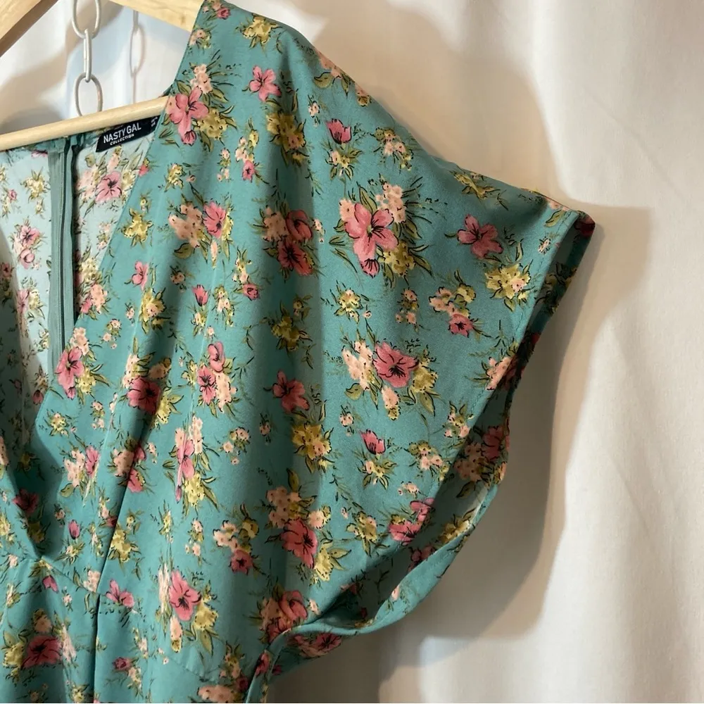 Nasty Gal Floral Crossover V-Neck Short Flounce Sleeves Slit Mini Dress - Image 3