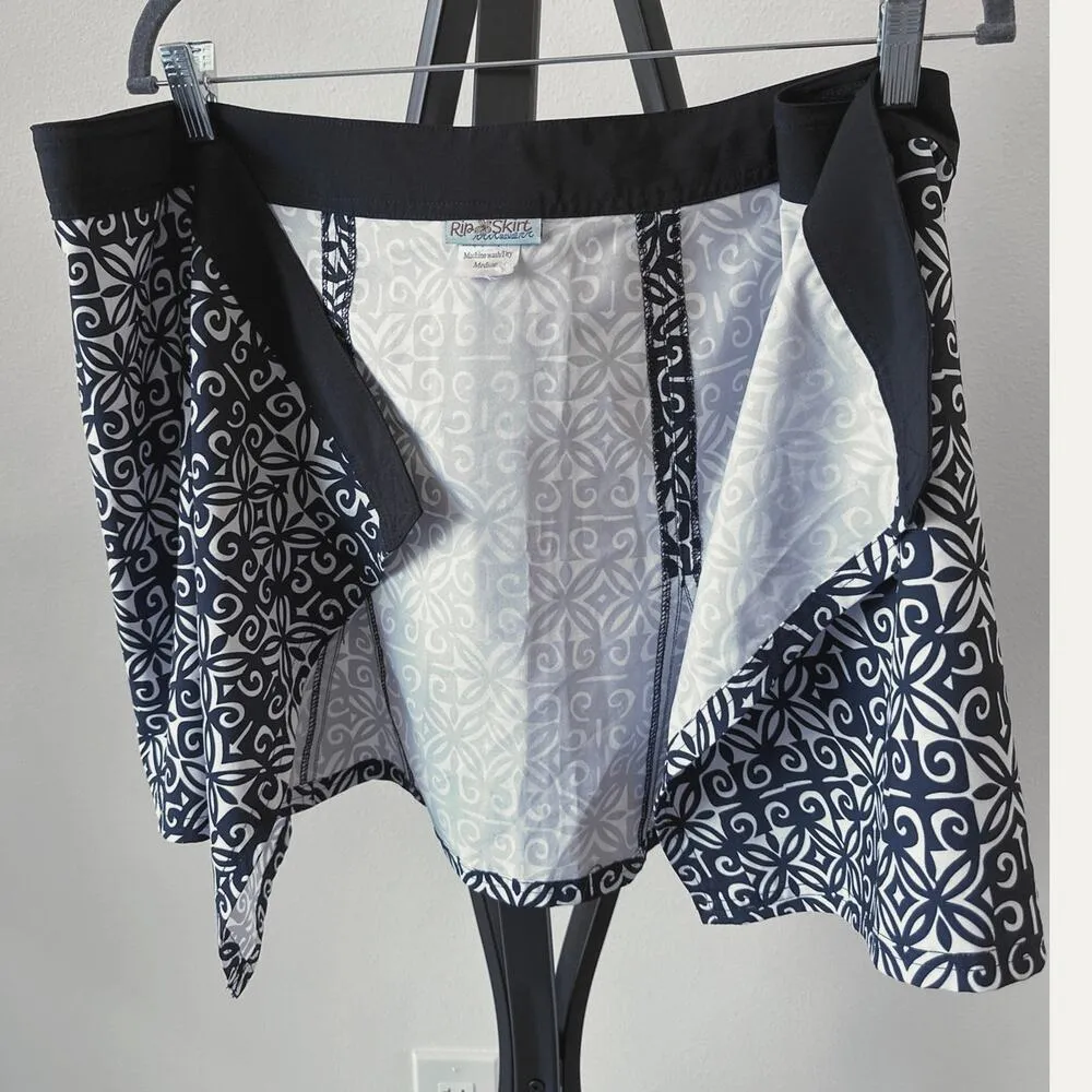 Hawaii Rip Skirt Size Medium Women Wrap Skirt Navy Black Adjustable Waist Blue - Image 5