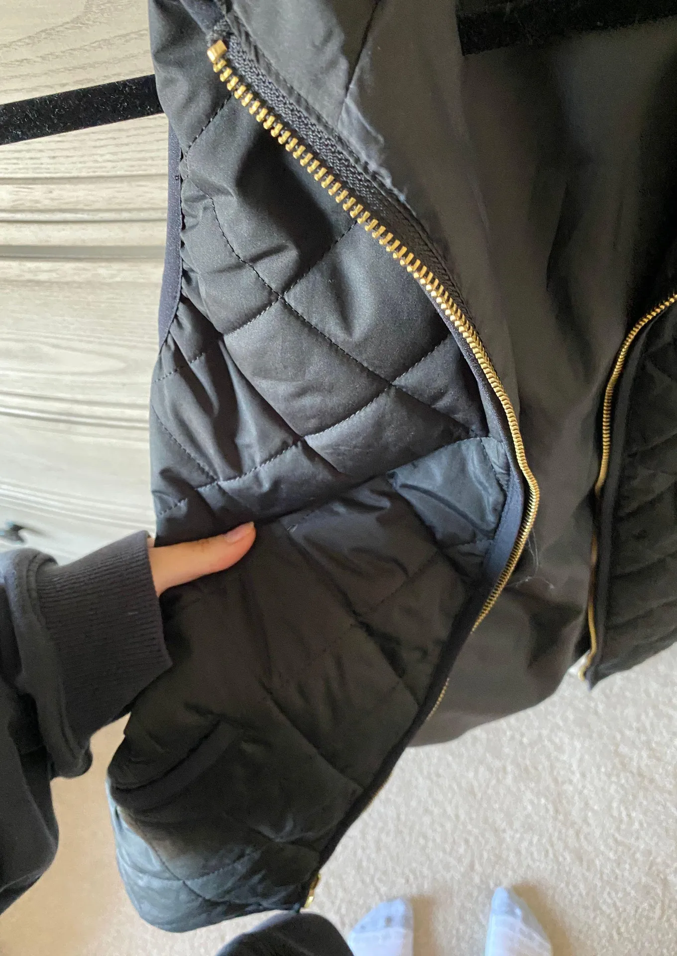 Old Navy Black Quilted Vest - Image 2