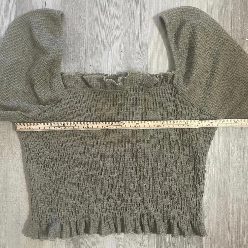 Altar'd State women's long sleeve puff sleeve crop top size Large - Image 11