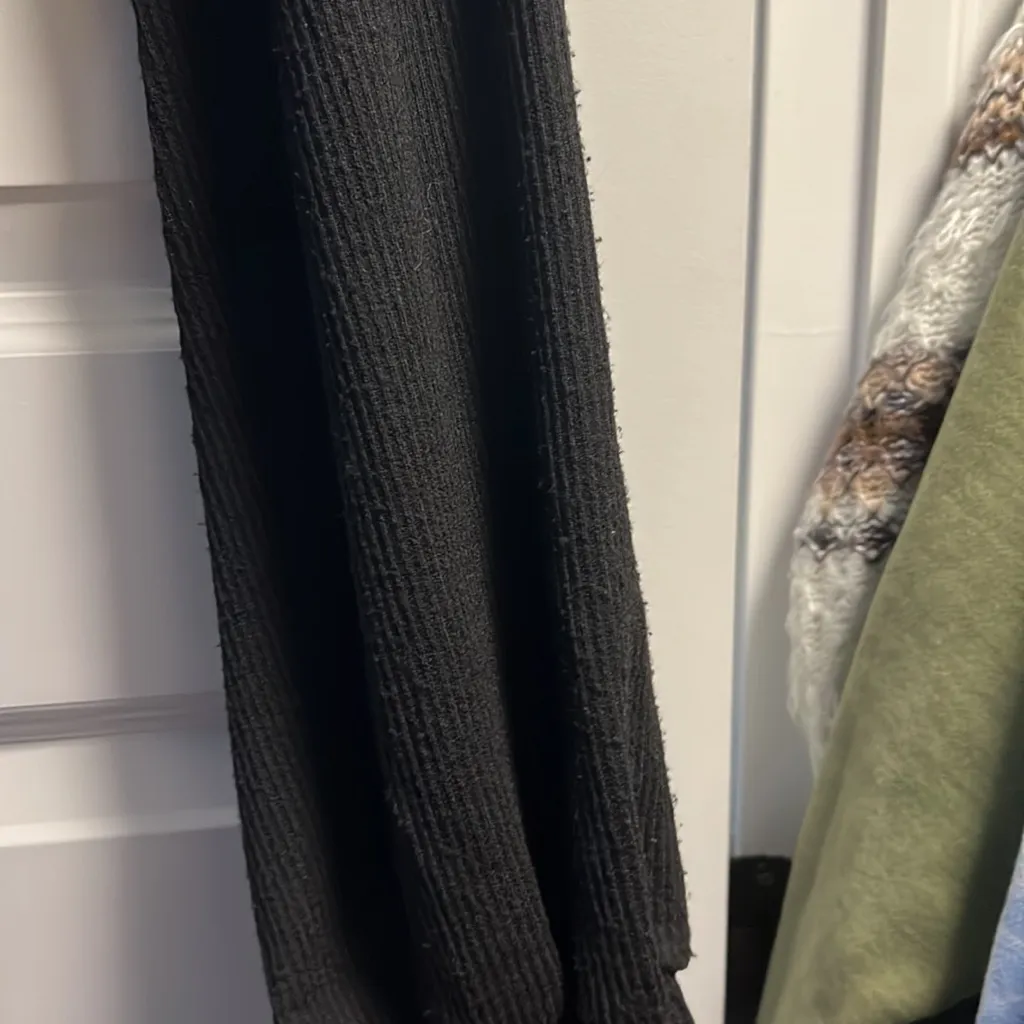 Black turtle neck cropped sweater Size L - Image 4