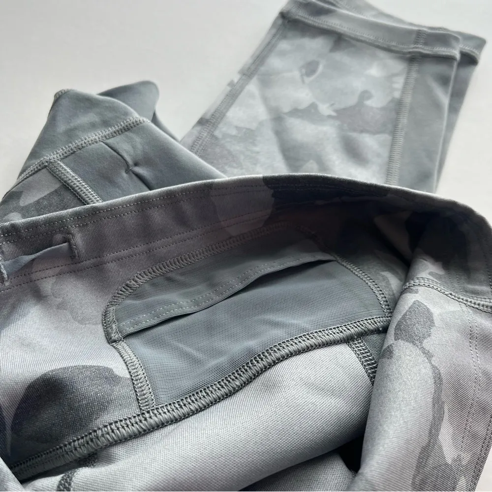 Athleta • Grey All In Camo 7/8 Leggings - Image 7