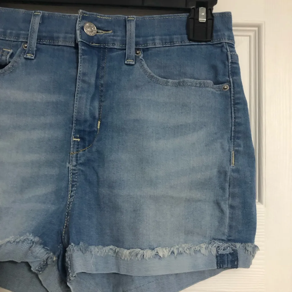 Denizen Levi’s cut off cuffed jean shorts women’s 26” waist‎ high rise shortie - Image 2